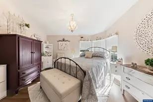 1377 SW Louise Dr, McMinnville, OR 97128 - Photo 17