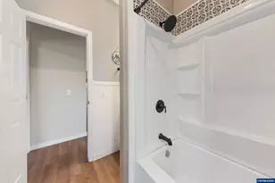 1377 SW Louise Dr, McMinnville, OR 97128 - Photo 29