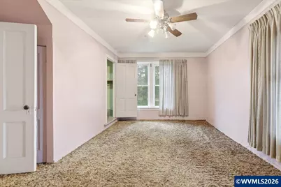 130 C St, Scotts Mills, OR 97375 - Photo 31