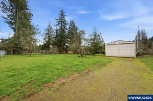 130 C St, Scotts Mills, OR 97375 - Photo 3