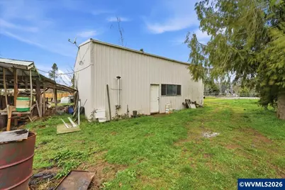 130 C St, Scotts Mills, OR 97375 - Photo 9