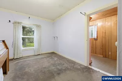 130 C St, Scotts Mills, OR 97375 - Photo 33