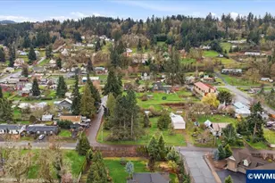 130 C St, Scotts Mills, OR 97375 - Photo 11