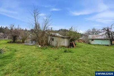 130 C St, Scotts Mills, OR 97375 - Photo 19