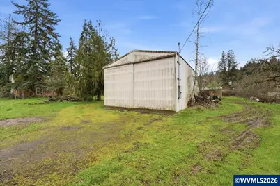 130 C St, Scotts Mills, OR 97375 - Photo 21