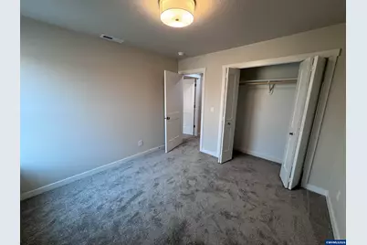 366 SE Shetterly Dr, Dallas, OR 97338 - Photo 3