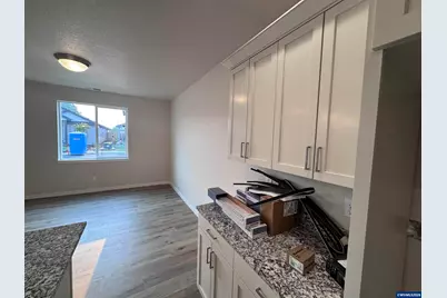 366 SE Shetterly Dr, Dallas, OR 97338 - Photo 13