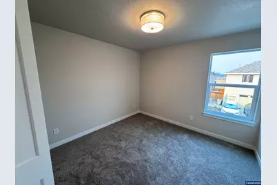 366 SE Shetterly Dr, Dallas, OR 97338 - Photo 17