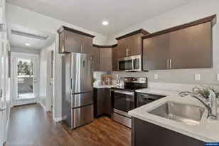 4672 SE Harrier St, Albany, OR 97322 - Photo 5