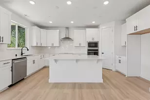 5954 Sorrento St S, Salem, OR 97306 - Photo 5