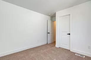 5954 Sorrento St S, Salem, OR 97306 - Photo 39