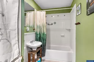 2045 Liberty St NE, Salem, OR 97301 - Photo 9