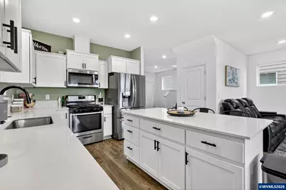 900 Ben Brown Ln, Woodburn, OR 97071 - Photo 7