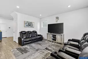 900 Ben Brown Ln, Woodburn, OR 97071 - Photo 11