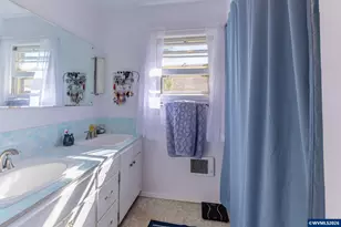 47866 W 1st St, Oakridge, OR 97463 - Photo 17