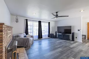 47866 W 1st St, Oakridge, OR 97463 - Photo 7