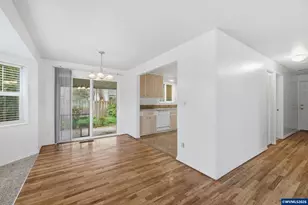 1390 Astor Way, Woodburn, OR 97071 - Photo 7