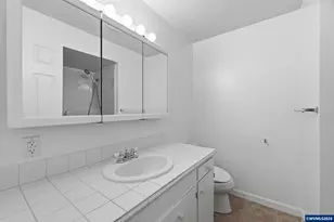 1390 Astor Way, Woodburn, OR 97071 - Photo 19