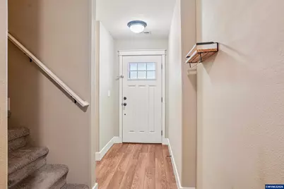 814 Crouchen St NW, Salem, OR 97304 - Photo 5