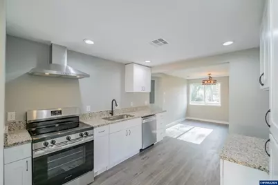 995 Fairview Av SE, Salem, OR 97302 - Photo 17