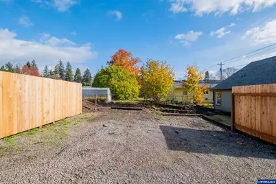 995 Fairview Av SE, Salem, OR 97302 - Photo 47