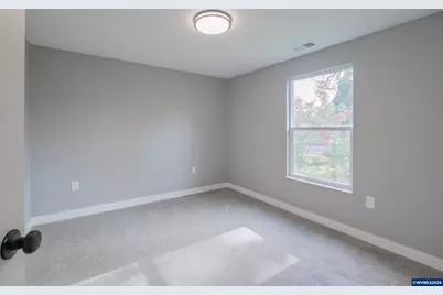 995 Fairview Av SE, Salem, OR 97302 - Photo 11