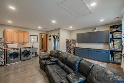 780 Mountain River Dr, Lebanon, OR 97355 - Photo 17