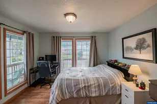 780 Mountain River Dr, Lebanon, OR 97355 - Photo 23