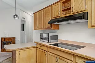 2120 Robins Ln SE, Salem, OR 97306 - Photo 13