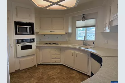 5422 Portland (#24) Rd NE, Salem, OR 97305 - Photo 9