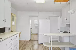 993 42nd Ave, Sweet Home, OR 97386 - Photo 9