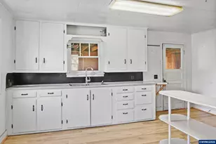 993 42nd Ave, Sweet Home, OR 97386 - Photo 7