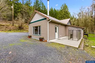 42430 Ames Creek Rd, Sweet Home, OR 97386 - Photo 3