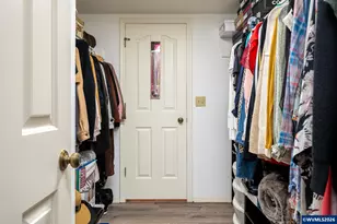 4000 Carman Dr, Lake Oswego, OR 97035 - Photo 19