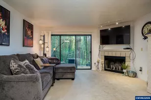 4000 Carman Dr, Lake Oswego, OR 97035 - Photo 3
