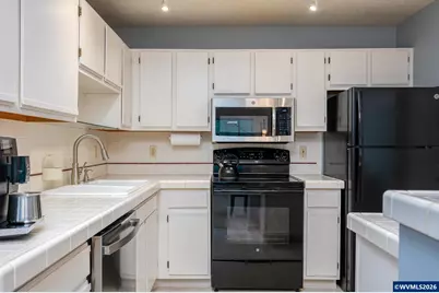 4000 Carman #E-68 Dr, Lake Oswego, OR 97035 - Photo 13