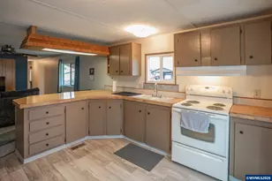 2796 S Main St, Lebanon, OR 97355 - Photo 3