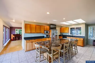 36824 Edgemont Dr, Lebanon, OR 97355 - Photo 11