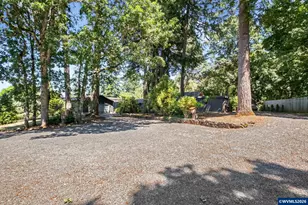 36824 Edgemont Dr, Lebanon, OR 97355 - Photo 3