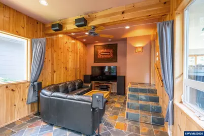 36824 Edgemont Dr, Lebanon, OR 97355 - Photo 7