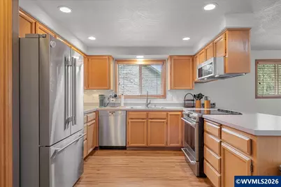 1064 Ashwood Ct SE, Salem, OR 97302 - Photo 11