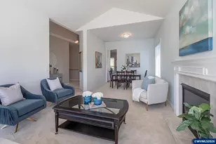 819 Hazeltine Ave SE, Salem, OR 97306 - Photo 7