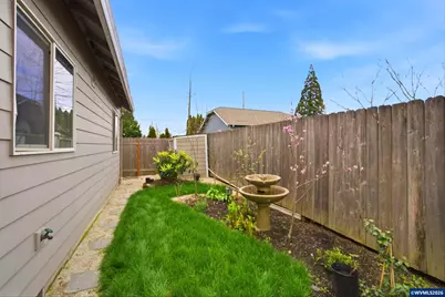 272 Laurine St N, Salem, OR 97301 - Photo 35
