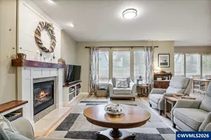 903 Eisenhower Dr NW, Salem, OR 97304 - Photo 9