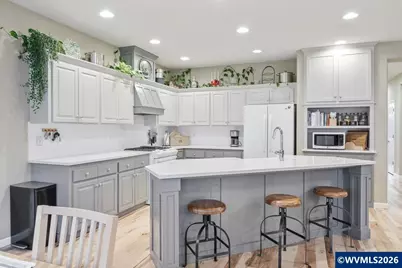 903 Eisenhower Dr NW, Salem, OR 97304 - Photo 15
