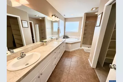 903 Eisenhower Dr NW, Salem, OR 97304 - Photo 23