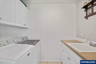 903 Eisenhower Dr NW, Salem, OR 97304 - Photo 25