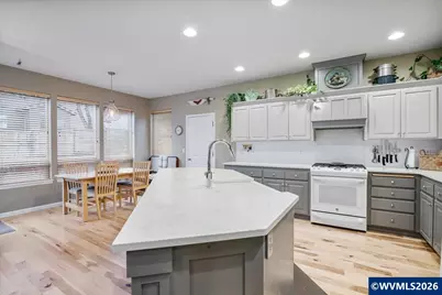 903 Eisenhower Dr NW, Salem, OR 97304 - Photo 13