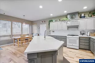 903 Eisenhower Dr NW, Salem, OR 97304 - Photo 13