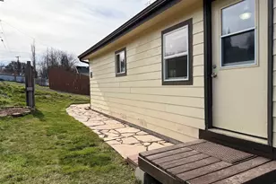 305 N Broad St, Weston, OR 97886 - Photo 3